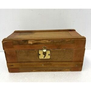 Vintage STEAMER TRUNK Salesman Sample storage chest dollhouse antique small doll